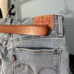 Levis Mid rise Skinny